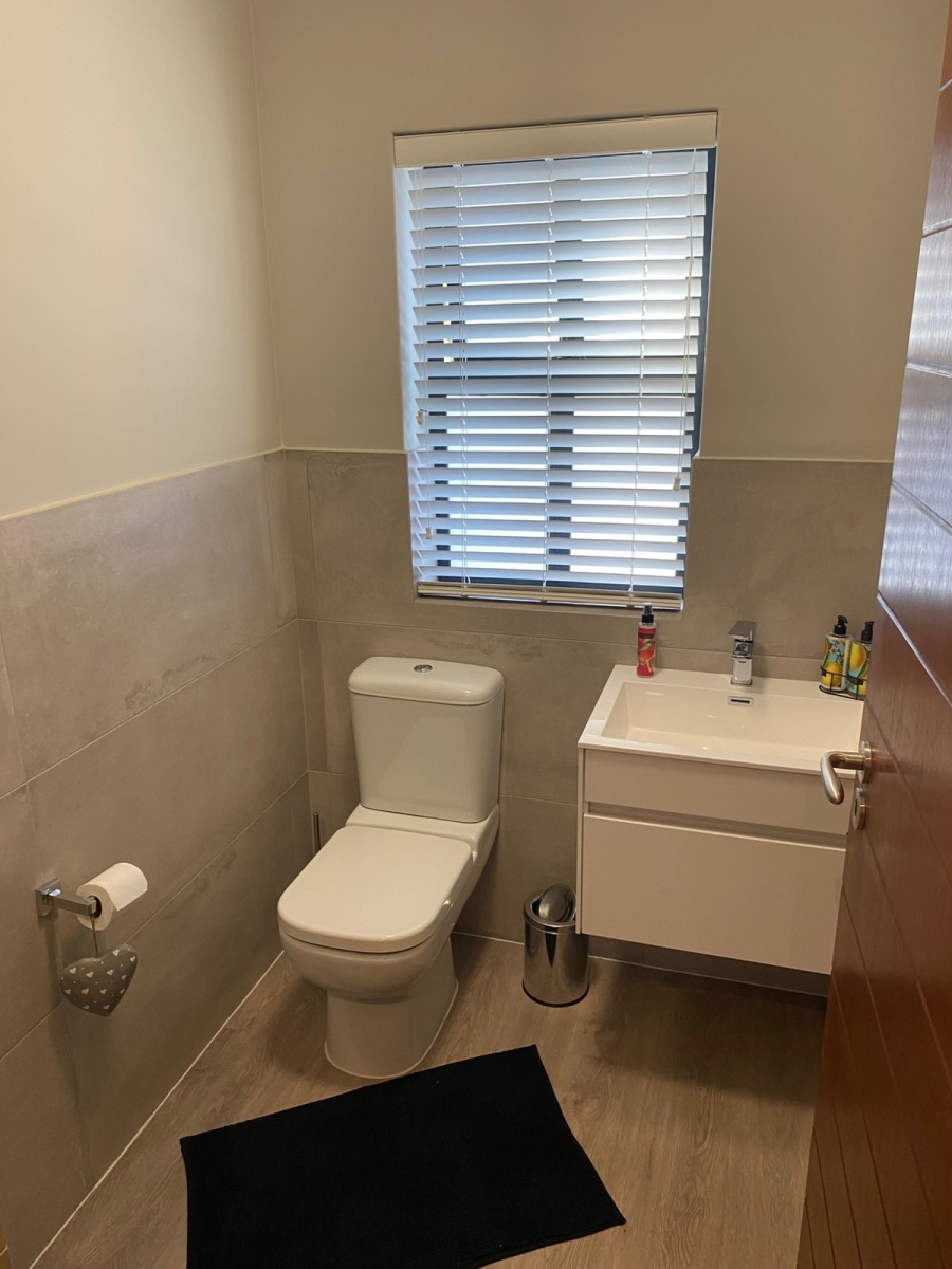 3 Bedroom Property for Sale in Graanendal Western Cape